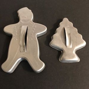 Set of 2 VTG Christmas Cookie Cutters Aluminum